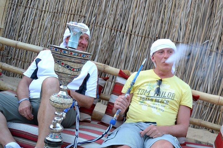 Abu Dhabi: Desert Safari with Dune Bashing, SandBoarding & BBQ
