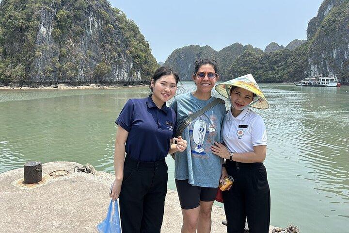 Halong & Lan Ha Bay 2-Day Luxury Cruise from Hanoi with Balcony