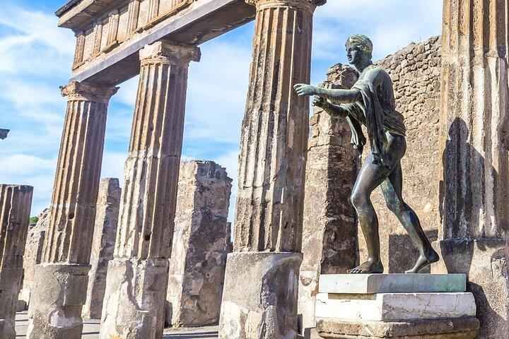 Three Wonders in One Day: Pompeii, Herculaneum & Vesuvius
