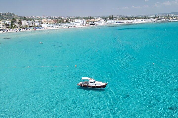 Cagliari : Boat Tour with Snorkeling!
