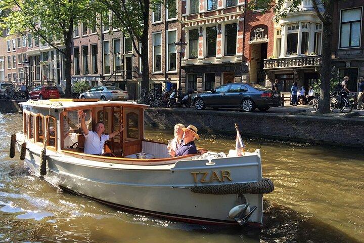 Private Boat Tour in Amsterdam with welcome drink