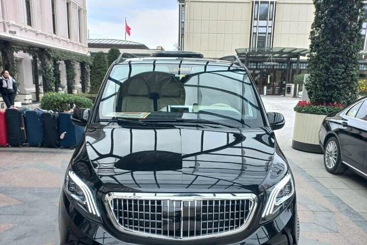 8-10 hours İstanbul Private Car with English Speaker Driver