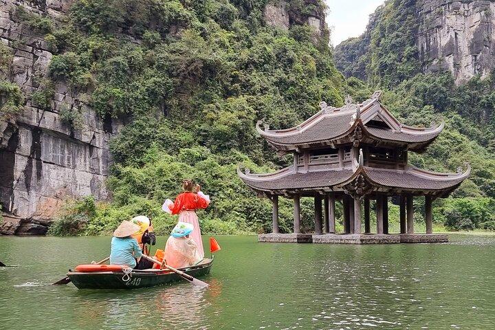 Essence of Northern Vietnam Ninh Binh and Halong Bay 3Day Getaway