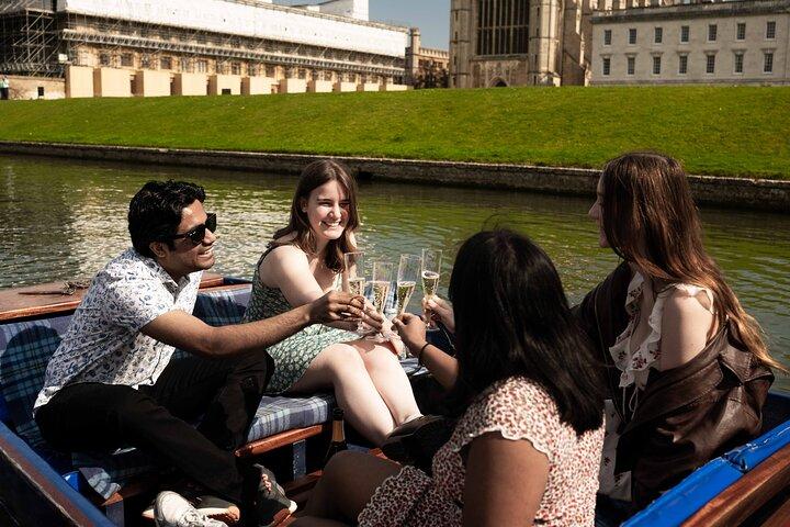 Private | Cambridge University Colleges Guided Punting Tour