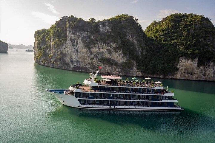 4 Day 3 Nights Group Tour: Hanoi Ninh Binh and Halong Bay