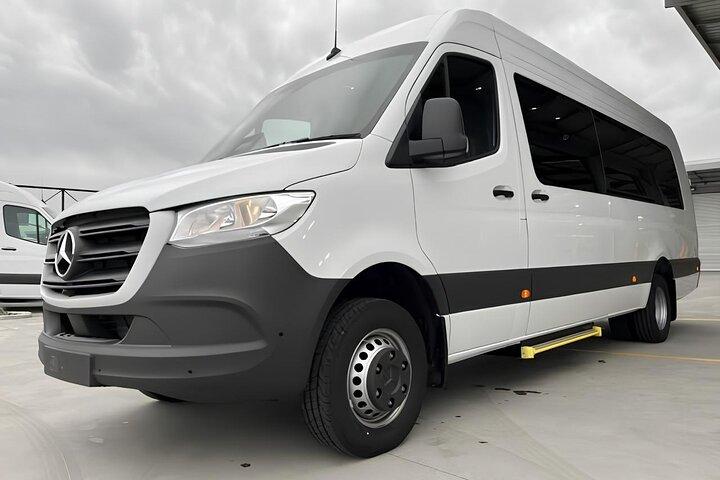 Christchurch International Airport To/From City Center Transfer