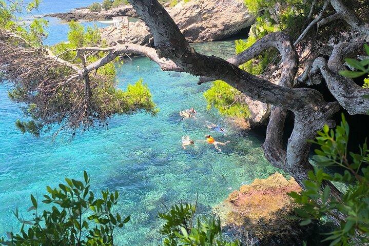 Kayak Tour with Caves, Snorkeling and Picnic (+ Cliff Jump)