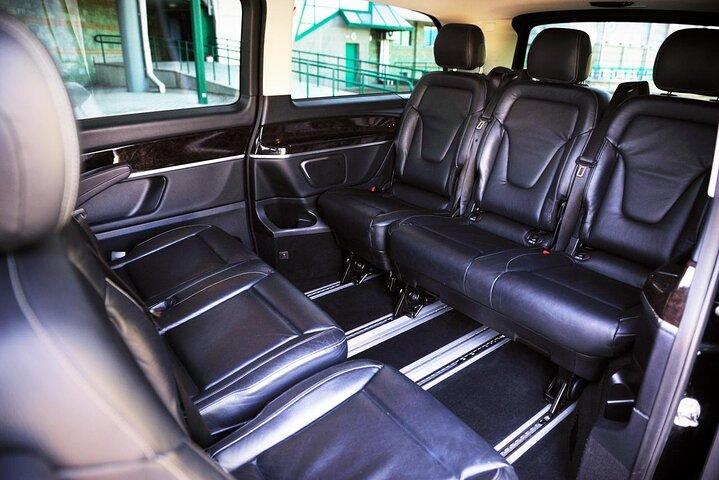 Private Amsterdam Schiphol Airport Transfer Service