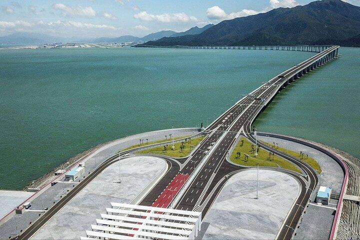 HK ⇄ Macau | Private Limo Transfer + Optional Macau Tour