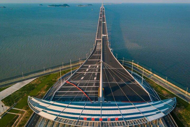 HK ⇄ Macau | Private Limo Transfer + Optional Macau Tour
