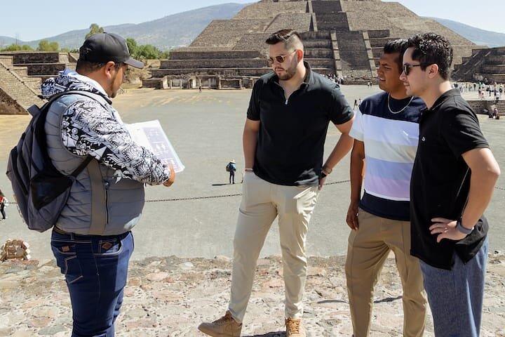 Private Tour Teotihuacan Pyramids + Breakfast in Cave in CDMX
