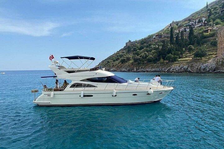 Private Yacht Tour in Kemer Exclusive Experience
