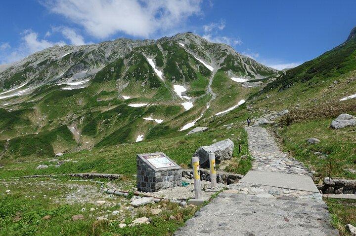 Tateyama Kurobe Alpine Route: Private Tour to World's Edge