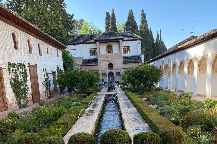 Private Tour to La Alhambra de Granada from Almeria Port