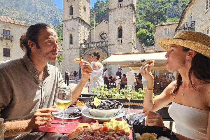 Private Walking tour with Wine and Food