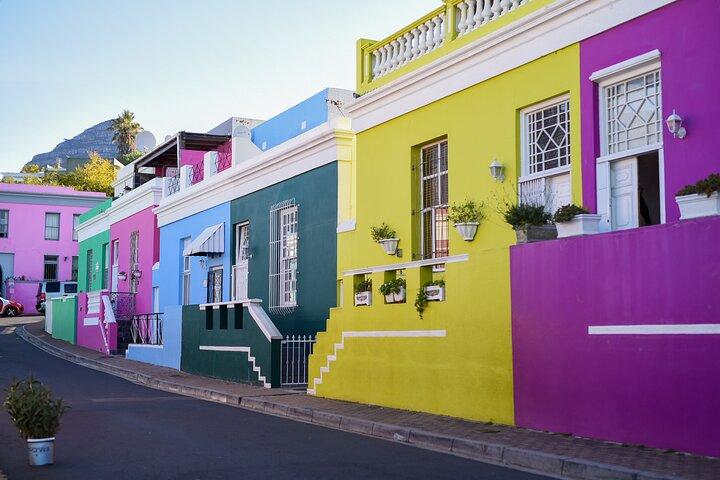 Pre-Booked: Robben Island, Bo-kaap & Table Mountain Tour