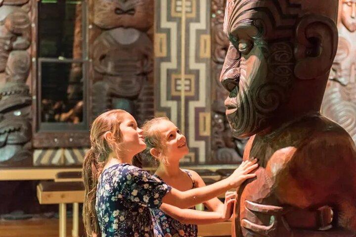 Waitangi Treaty Grounds Tour from Auckland