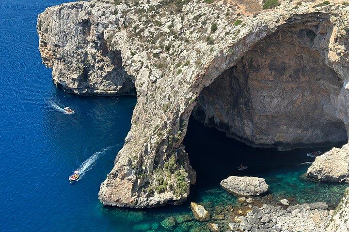 Malta Sightseeing Tour licensed Taxi - flexible and personalized