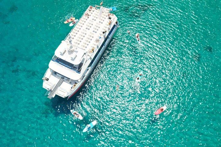 Formentera Boat Tour Experience with Snorkeling and Lunch