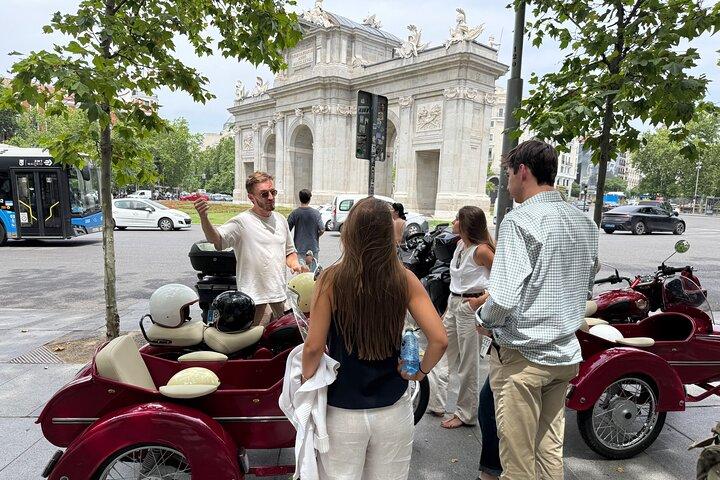 Madrid Highlights: Private Vintage Sidecar Tour (1 Hour)