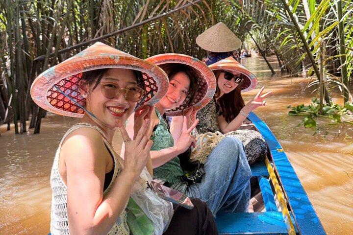 Full Day Guided Mekong Delta Day Tour in Vietnam (Multilingual)