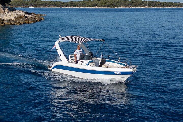 Red Rocks plus Hvar Bays and Pakleni Private Boat Tour from Hvar