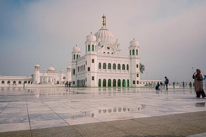 Lahore Private 5 Days 5 Nights Enchanted West Punjab Tour
