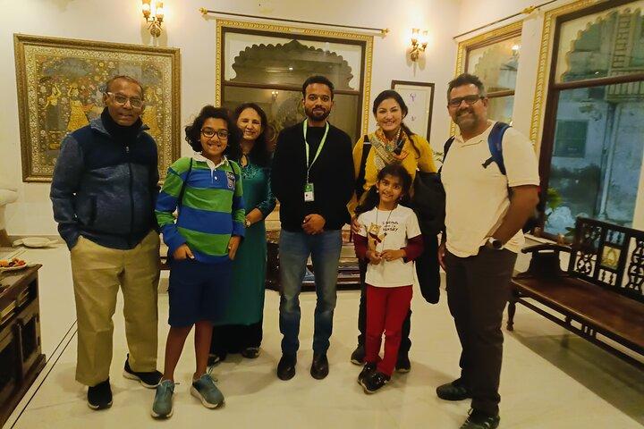 Udaipur Sightseeing Tour by Private Car – Full Day