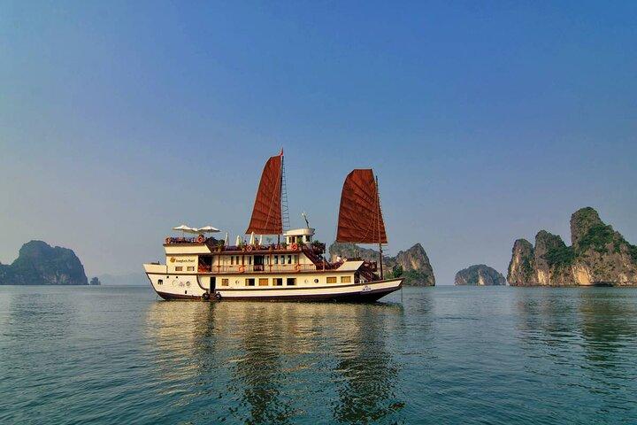 Dragon Legend Cruises 2Days/1Night 5 Star All included