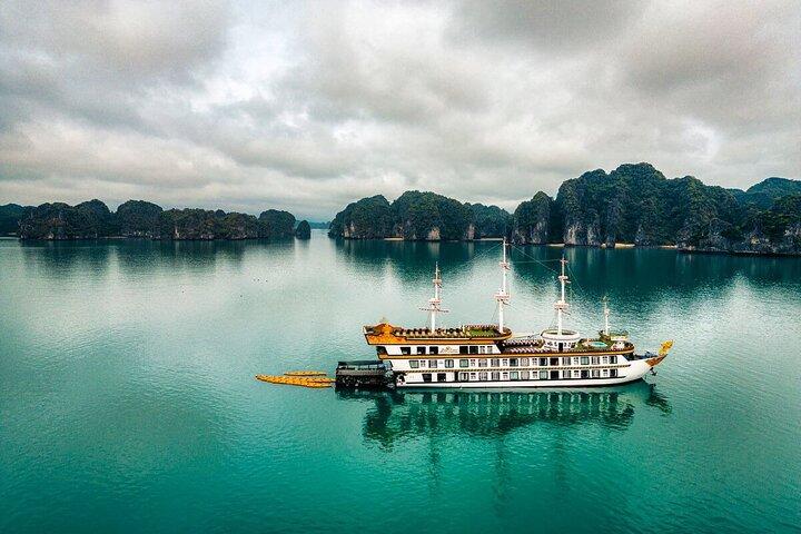 Dragon Legend Cruises 2Days/1Night 5 Star All included