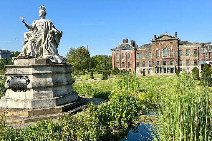 London Victoria and Albert Museum and Kensington Gardens tour