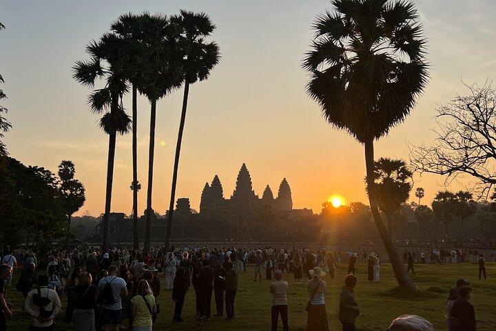 Bangkok to Angkor Wat 2 Days 1 Night by Flight