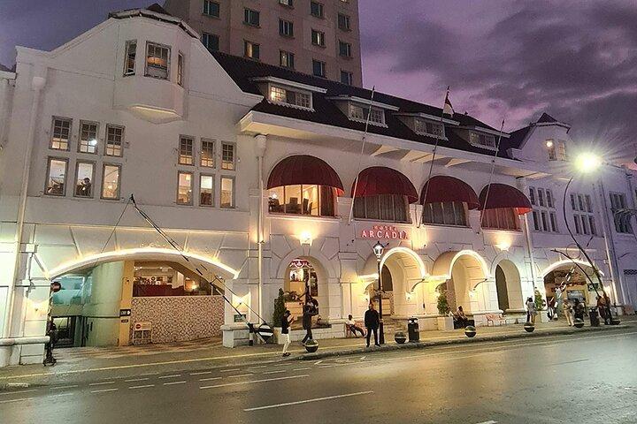 Surabaya City Tour Old Town Jeep Ride and Iconic Sites