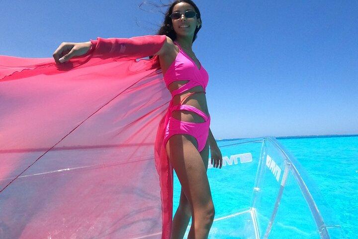 Clear Boat tour in Cancun, 1:30 hours perfect for pictures!