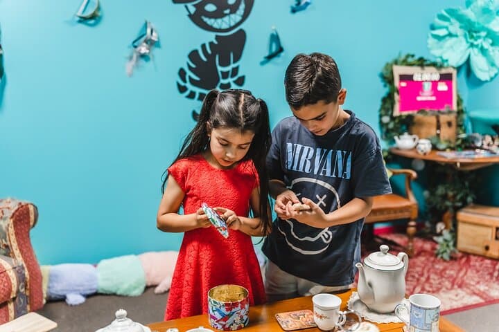 Mad Hatter's Hat Escape Room Experiences