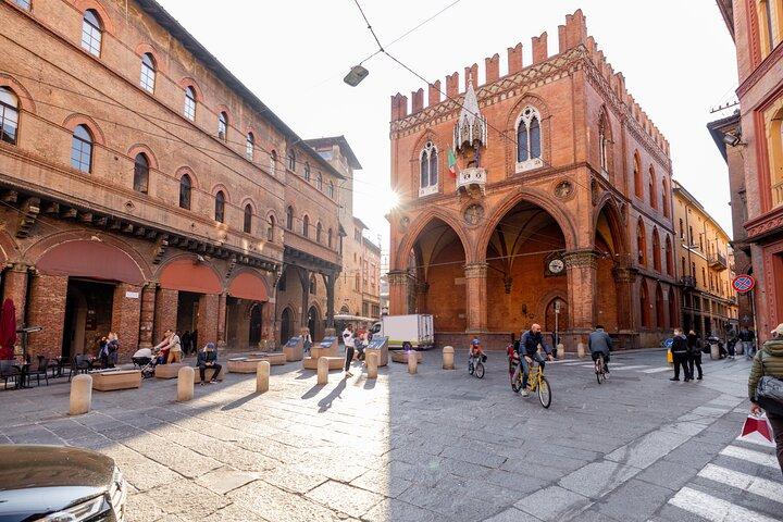Bologna : Small Group Guided Tour