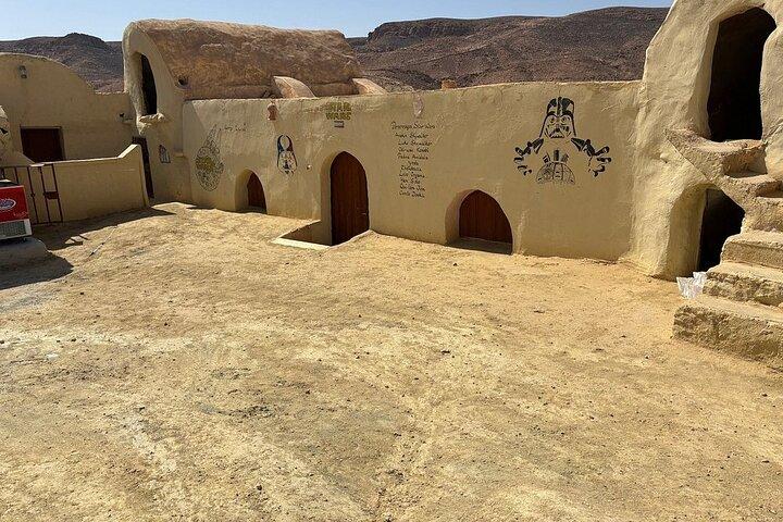 Ksar Ghilane Oasis , Desert Escape & STAR WARS– Day Tour