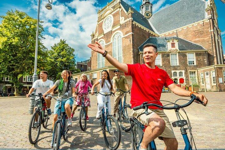 Amsterdam City Bike Tour Highlights with Local Guide