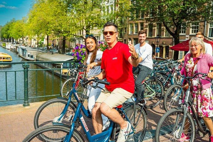 Amsterdam City Bike Tour Highlights with Local Guide