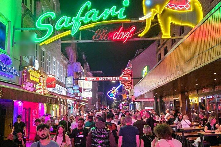 Reeperbahn Tour and Dinner Voucher St. Pauli for Connoisseurs