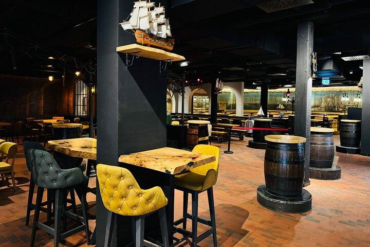 Reeperbahn Tour and Dinner Voucher St. Pauli for Connoisseurs