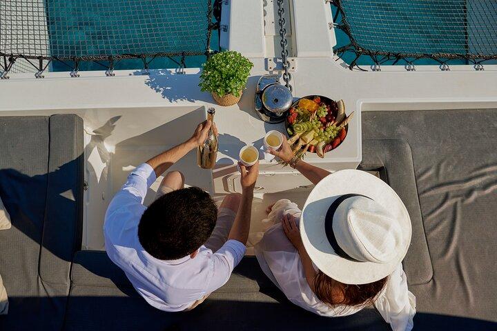 Catamaran Cruise Heraklion to Dia, Dinner, Drinks & Hotel Pickup