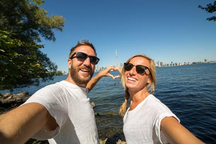 Best of Toronto City Tour with Boat Cruise & CN Tower Entry