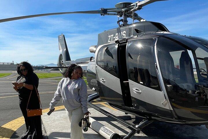 Helicopter Tour: Hotel Pickup & drop-off incl. CAPE TOWN