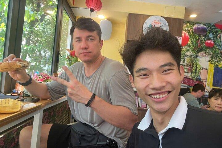 Hanoi: Old Quarter and French Quarter Walking Food Tour