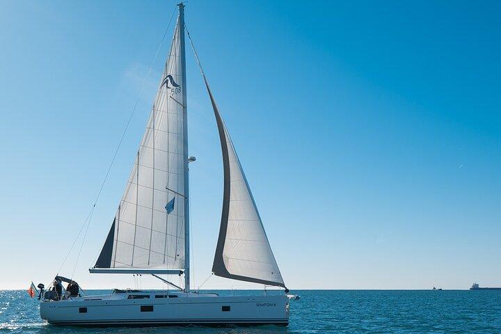 Cascais Private Luxury Sunset 2h Cruise with a drink