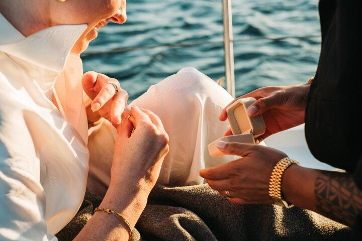 Cascais Romantic Luxury Private 2h Cruise with sparkling wine