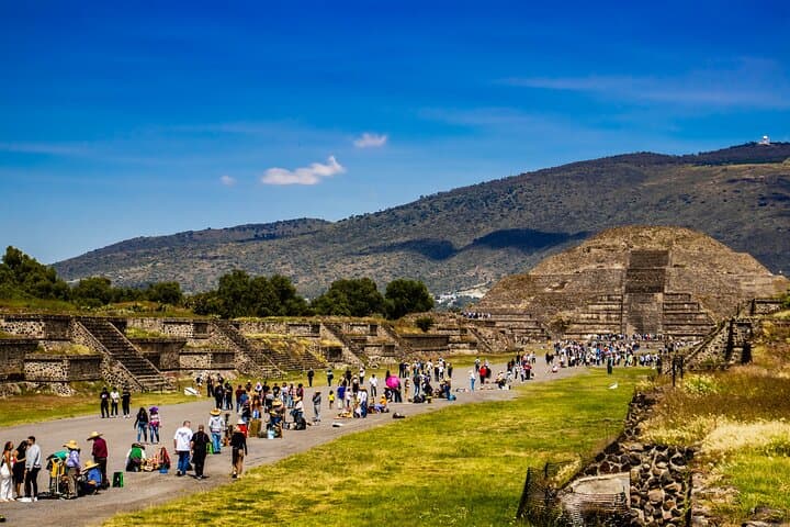 From Mexico City: Teotihuacan and Basilica of Guadalupe Tour