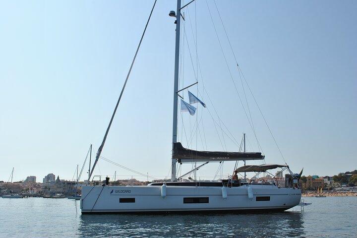 Cascais Romantic Luxury Private 2h Cruise with sparkling wine