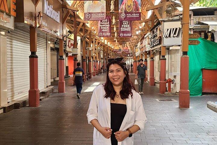 Private Old Dubai Backstreets, Souks, Boat, & Local Insider Tour